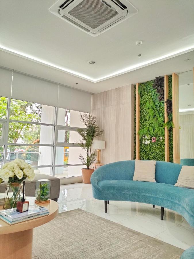 Quince Studio W/ Balcony Orochi Staycation Ph At Loop Tower Cdo 카가얀드오로 외부 사진